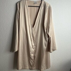 plum pretty sugar satin robe